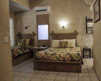 The Guest House Лахайна Екстериор снимка